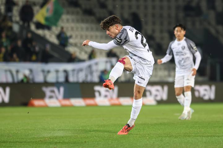 Football. PKO BP Ekstraklasa. Puszcza Niepolomice - Widzew Lodz. 25.11.2024