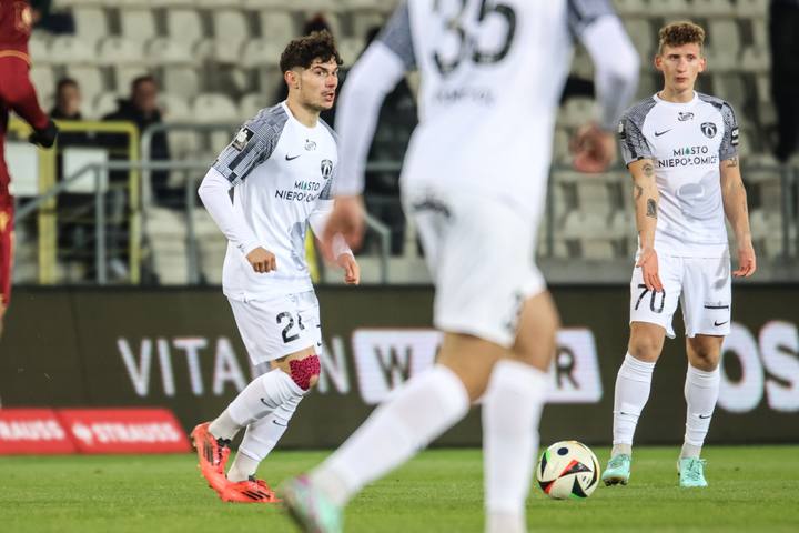 Football. PKO BP Ekstraklasa. Puszcza Niepolomice - Widzew Lodz. 25.11.2024