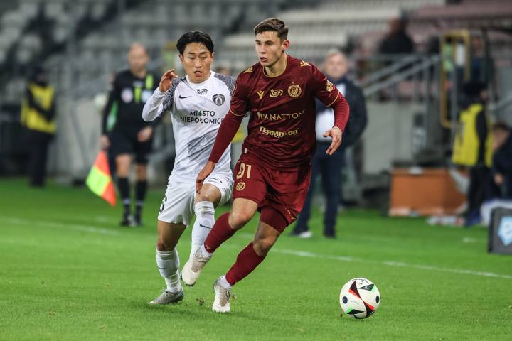 Football. PKO BP Ekstraklasa. Puszcza Niepolomice - Widzew Lodz. 25.11.2024