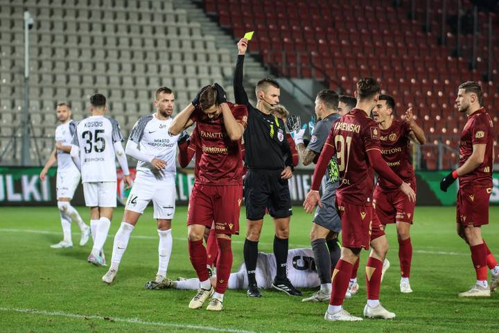Football. PKO BP Ekstraklasa. Puszcza Niepolomice - Widzew Lodz. 25.11.2024