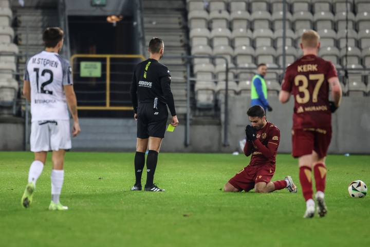 Football. PKO BP Ekstraklasa. Puszcza Niepolomice - Widzew Lodz. 25.11.2024