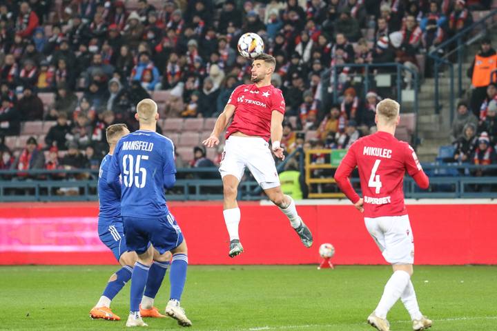 Football. Betclic 1. Liga. Wisla Krakow - LKS Lodz. 30.11.2024