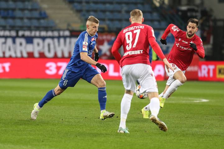 Football. Betclic 1. Liga. Wisla Krakow - LKS Lodz. 30.11.2024