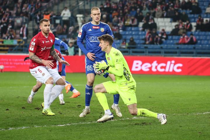 Football. Betclic 1. Liga. Wisla Krakow - LKS Lodz. 30.11.2024