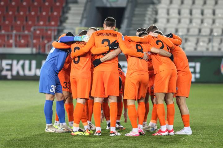 Football. PKO BP Ekstraklasa. Puszcza Niepolomice - Zaglebie Lubin. 10.02.2025