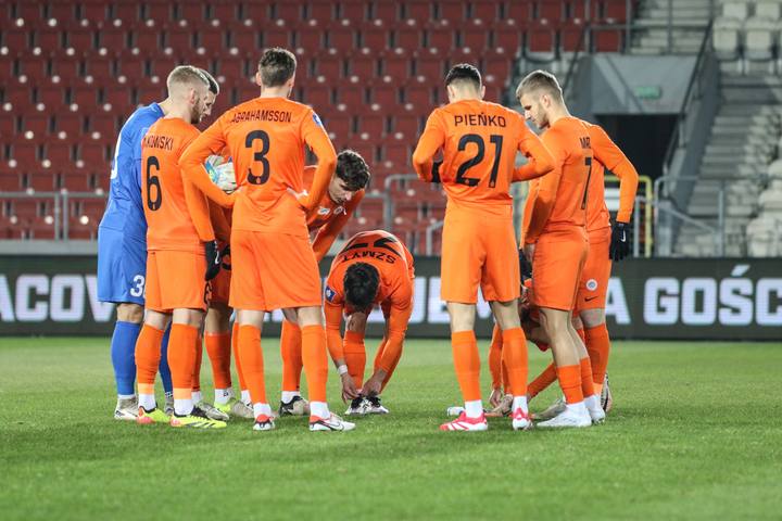 Football. PKO BP Ekstraklasa. Puszcza Niepolomice - Zaglebie Lubin. 10.02.2025