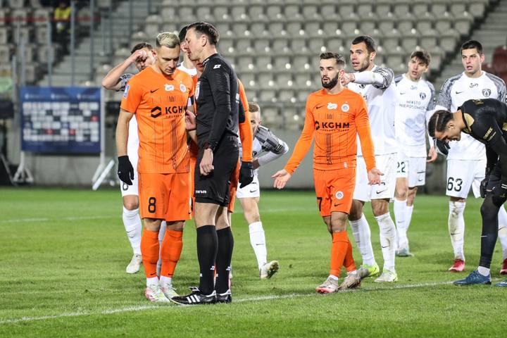 Football. PKO BP Ekstraklasa. Puszcza Niepolomice - Zaglebie Lubin. 10.02.2025