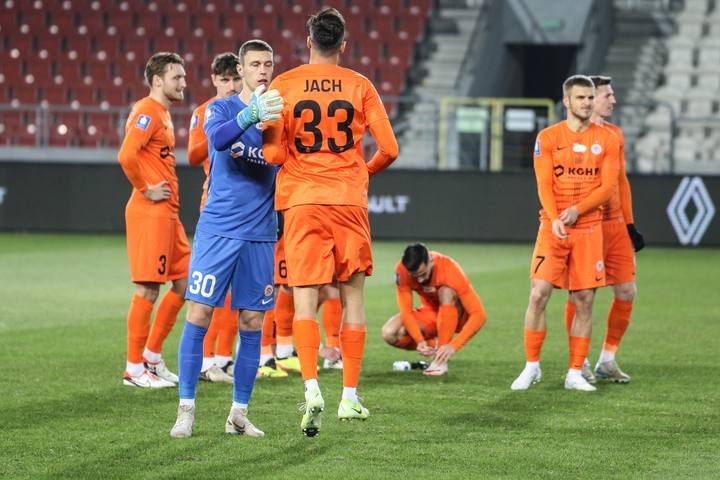 Football. PKO BP Ekstraklasa. Puszcza Niepolomice - Zaglebie Lubin. 10.02.2025