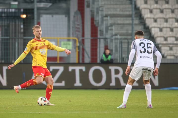 Football. PKO BP Ekstraklasa. Puszcza Niepolomice - Jagiellonia Bialystok. 08.12.2024