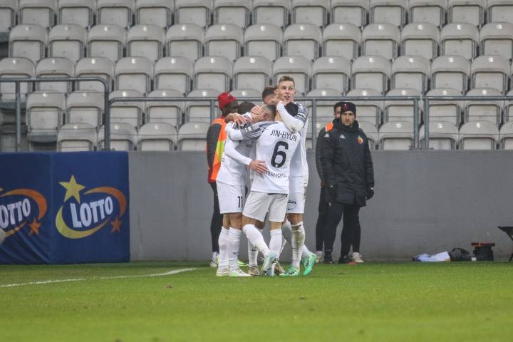 Football. PKO BP Ekstraklasa. Puszcza Niepolomice - Jagiellonia Bialystok. 08.12.2024
