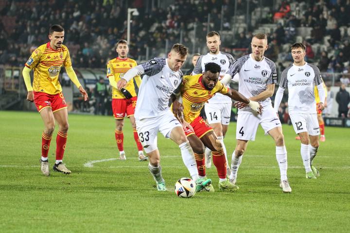 Football. PKO BP Ekstraklasa. Puszcza Niepolomice - Jagiellonia Bialystok. 08.12.2024