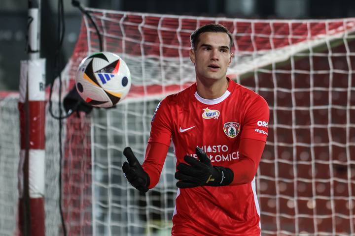 Football. PKO BP Ekstraklasa. Puszcza Niepolomice - Lech Poznan. 02.11.2024