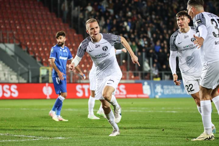 Football. PKO BP Ekstraklasa. Puszcza Niepolomice - Lech Poznan. 02.11.2024
