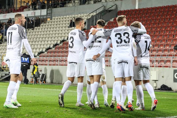 Football. PKO BP Ekstraklasa. Puszcza Niepolomice - Lech Poznan. 02.11.2024