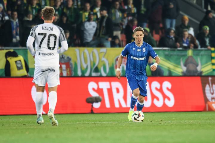 Football. PKO BP Ekstraklasa. Puszcza Niepolomice - Lech Poznan. 02.11.2024