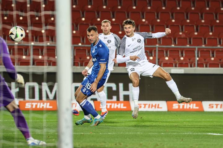 Football. PKO BP Ekstraklasa. Puszcza Niepolomice - Lech Poznan. 02.11.2024