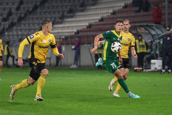 2024/2025 PKO BP EKSTRAKLASA PUSZCZA NIEPOLOMICE - GKS KATOWICE