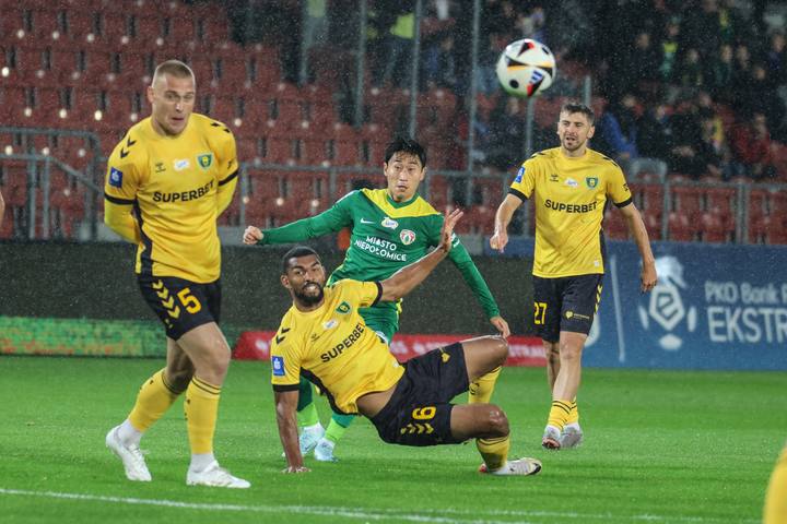 Football. PKO BP Ekstraklasa. Puszcza Niepolomice - GKS Katowice. 04.10.2024