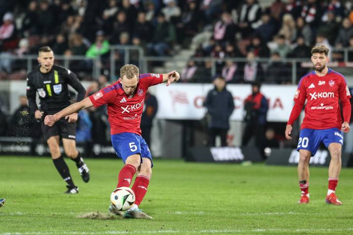 Football. PKO BP Ekstraklasa. Cracovia - Rakow Czestochowa. 01.02.2025